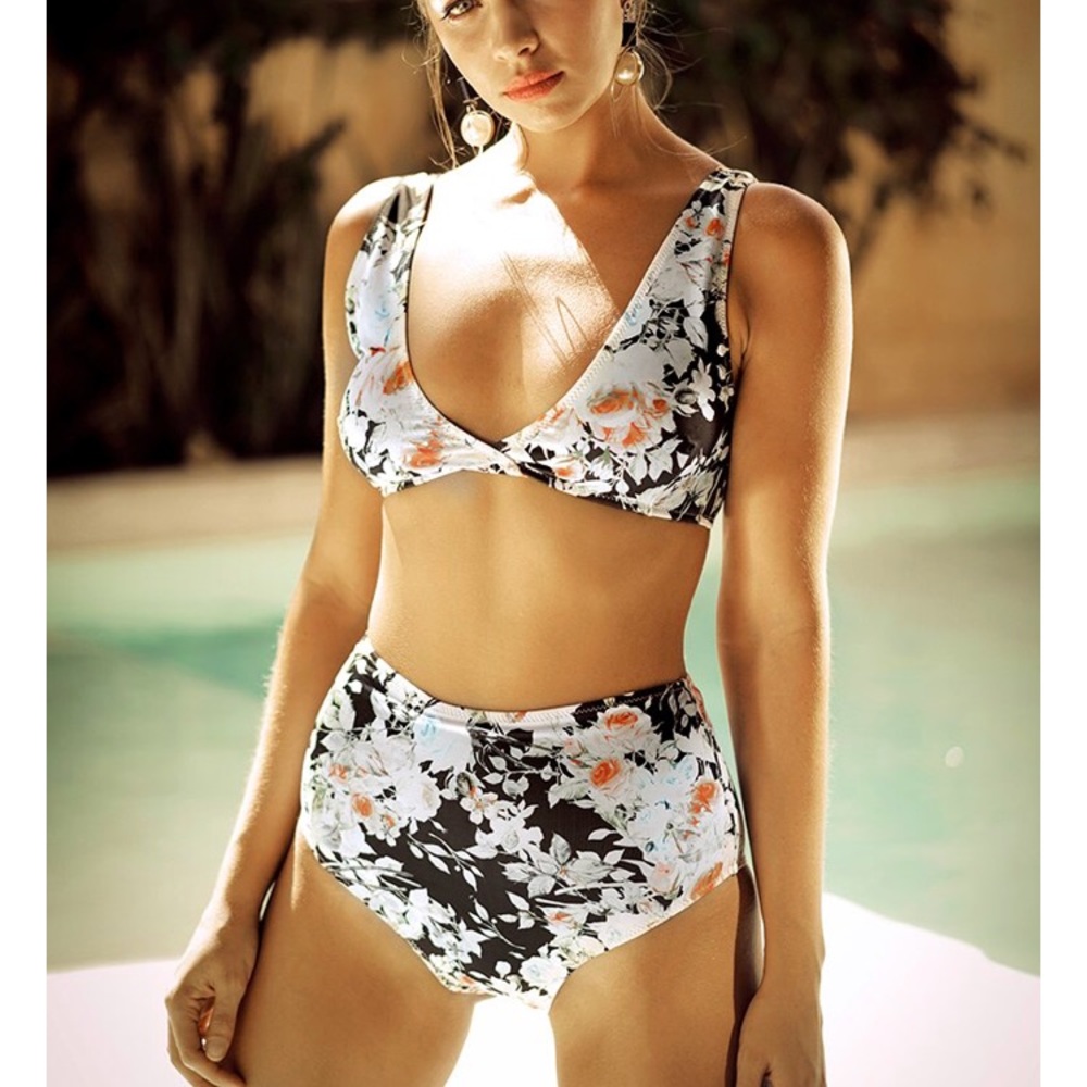V-neck high waisted swimsuit